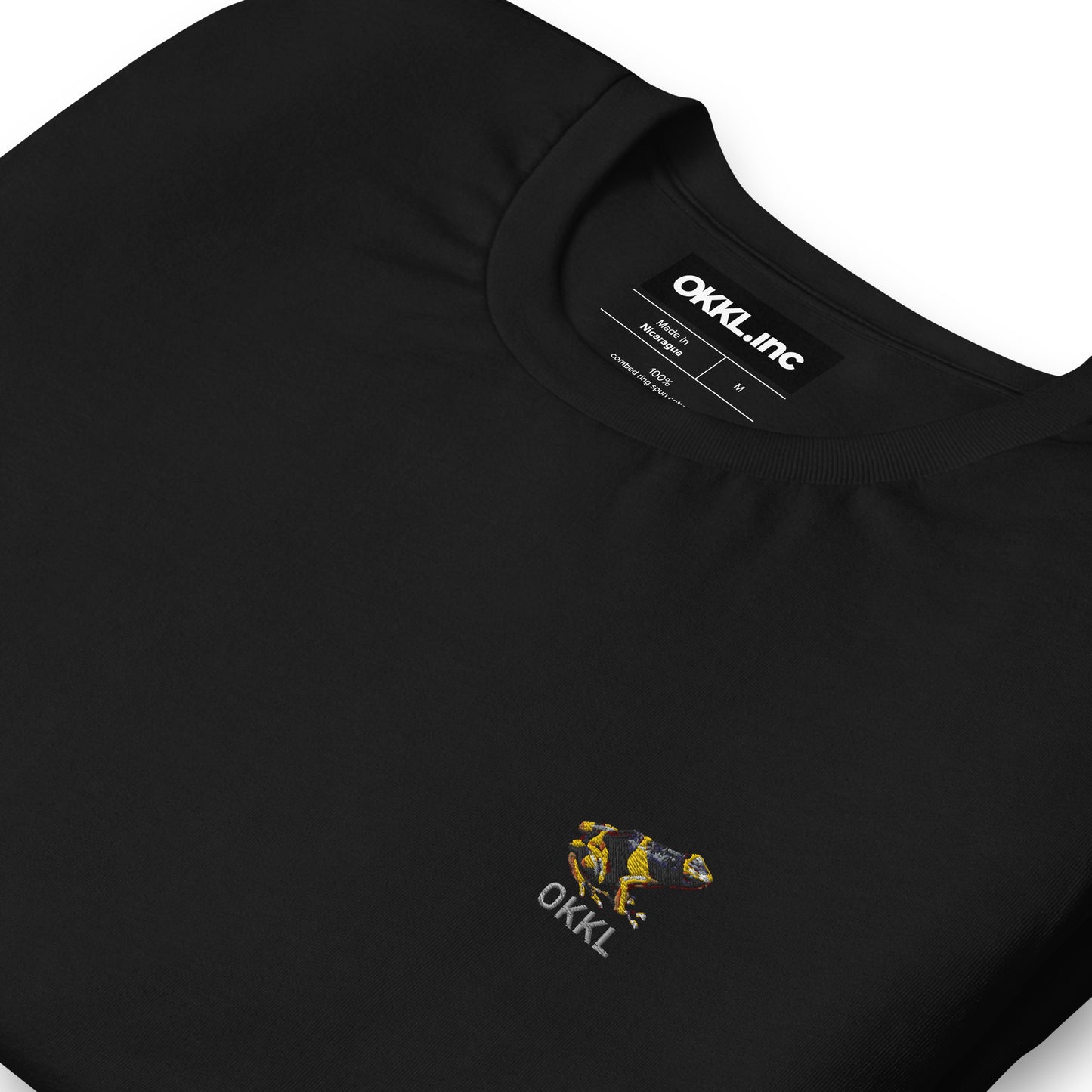 Bumblebee Poison Dart Frog: Unisex T-shirt